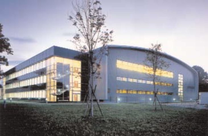 Halbleiterwerk von austriamicrosystems in Premstätten bei Dämmerung